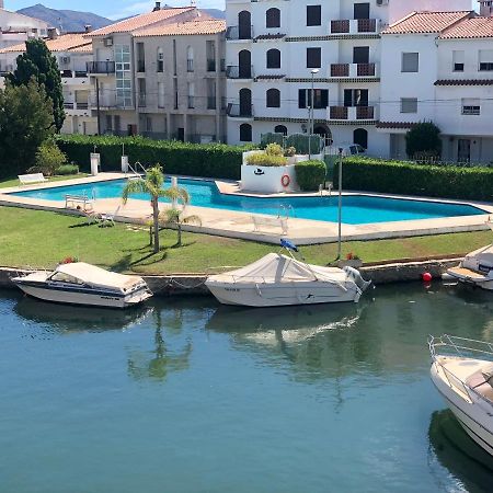 Port Sotavent 2C - Apartamento En La Marina De Empuriabrava - Piscina Comunitaria, - Parking - Vistas Al Canal - Cerca Centro Y Playa Екстериор снимка