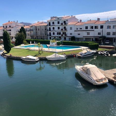 Port Sotavent 2C - Apartamento En La Marina De Empuriabrava - Piscina Comunitaria, - Parking - Vistas Al Canal - Cerca Centro Y Playa Екстериор снимка