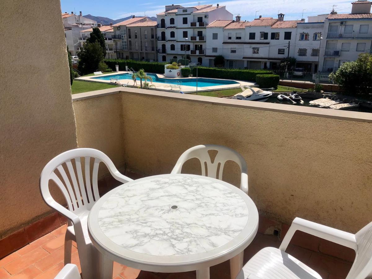 Port Sotavent 2C - Apartamento En La Marina De Empuriabrava - Piscina Comunitaria, - Parking - Vistas Al Canal - Cerca Centro Y Playa Екстериор снимка
