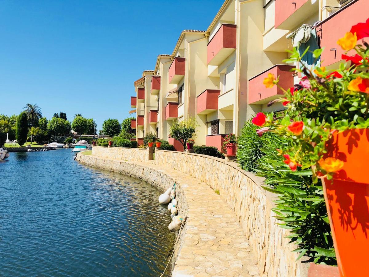 Port Sotavent 2C - Apartamento En La Marina De Empuriabrava - Piscina Comunitaria, - Parking - Vistas Al Canal - Cerca Centro Y Playa Екстериор снимка