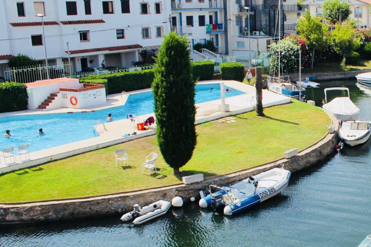 Port Sotavent 2C - Apartamento En La Marina De Empuriabrava - Piscina Comunitaria, - Parking - Vistas Al Canal - Cerca Centro Y Playa Екстериор снимка